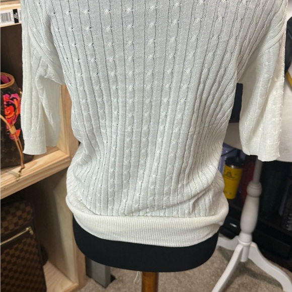 Elegant Cream/white Cable Knit Sweater - Picture 5 of 7